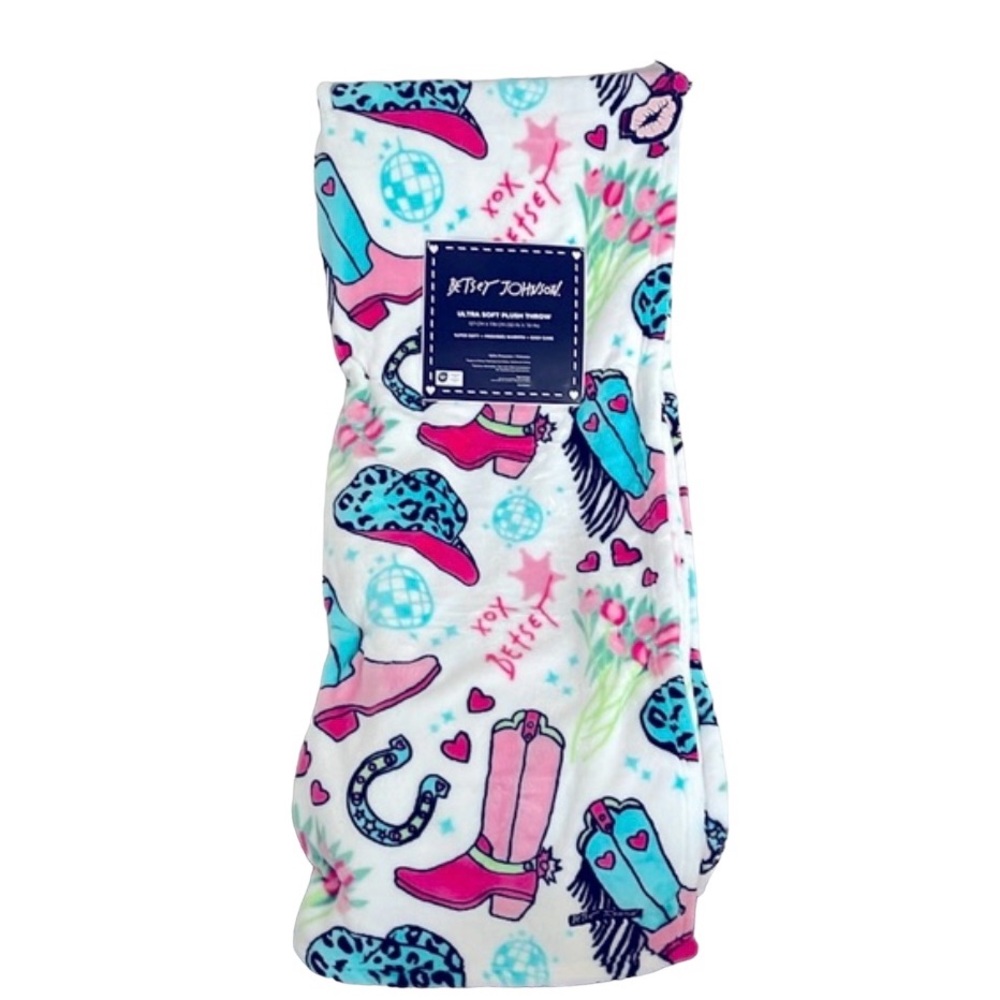 🆕OVERSIZED 💋BETSEY JOHNSON💋ULTRA SOFT PLUSH THROW BLANKET COWGIRL THEMED